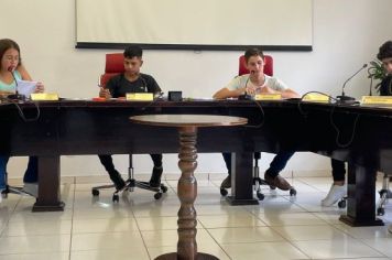 Foto - 1º Sessão Ordinária Projeto Câmara de Vereadores Mirins 2023/2024