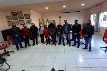 VISITA O PODER LEGISLATIVO DE JÓIA,  O DEPUTADO ESTADUAL MARLON SANTOS