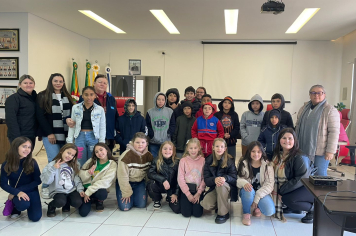 Hoje pela manhã, tivemos a alegria de receber os alunos da EMEF João Antônio da Conceição!