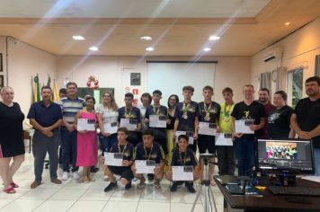Moção de Congratulação ao time de  Futsal da Escola Antônio Mastella