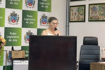 Secretária de Assistência Social presta contas na Tribuna da Câmara de Vereadores de Jóia