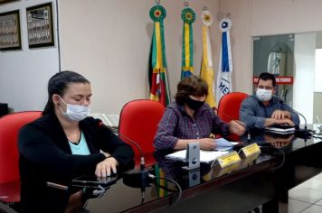   REUNIÃO DA COMISSÃO ESPECIAL- Proposta de Emenda à Lei Orgânica Municipal nº1/2021 