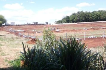 A Presidente do Poder Legislativo visita a obra do Cemitério Municipal