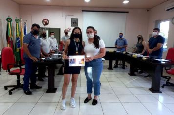 HOMENAGEM A  ATLETA  DYULIA EMANUELI VIEIRA