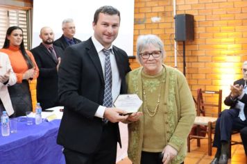 Entrega de Moção de Aplausos e Reconhecimento a Senhora Gelsa Luiza Burhalde Bernardi.