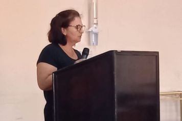 Poder Legislativo recebe Monitora de Creche / Escola para falar  sobre: Reclassificação de seus Vencimentos.