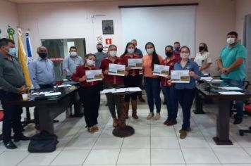 HOMENAGEM DO PODER LEGISLATIVO NA SESSAO ORDINÁRIA, AS COORDENADORAS DO GRUPO 