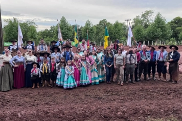 Representantes do Legislativo prestigiam a abertura do 25º Rodeio Crioulo em Jóia