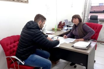 Presidente do Poder Legislativo de Jóia, Rosa Maria Dezordi Lassen assinou hoje, dia 24 de junho de 2022, contrato com a Empresa FRANCIELE TAISE MANICA SCHMIDT LTDA.