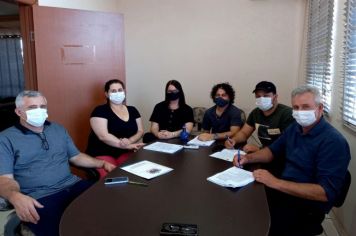 CAMARA DE JÓIA ASSINA CONTRATO DE  REFORMA E PINTURA NA PARTE EXTERNA