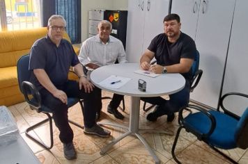 Vereador Progressista José Lucas da Silva juntamente com o Vereador Luis Carlos Souza-Nego da Gaita – PDT  buscam melhorias na RS 522 e 377 junto a 5ª Superintendência Regional -  DAER de Cruz Alta.
