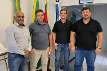 MESA DIRETORA DO PODER LEGISLATIVO DE JÓIA DE 2024.