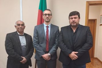 Presidente do Poder Legislativo prestigia Cerimônia de posse do Magistrado da Comarca de Augusto Pestana.