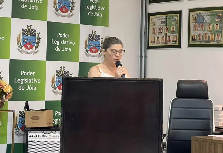 Secretária de Assistência Social presta contas na Tribuna da Câmara de Vereadores de Jóia