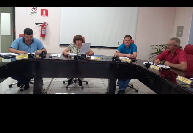 MESA DIRETORA DO PODER LEGISLATIVO DE JÓIA DE 2022 – SEGUNDA SESSÃO LEGISLATIVA DA DÉCIMA LEGISLATURA 2020-2024.