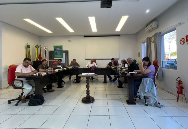 Realizou nesta última segunda-feira (2), 35ª Sessão Ordinária do Poder Legislativo de Jóia.