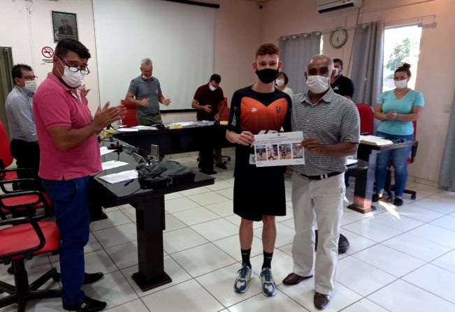 HOMENAGEM AO ATLETA BRUNO RENAN SECCHI RODRIGUES