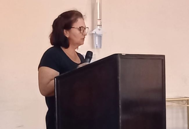 Poder Legislativo recebe Monitora de Creche / Escola para falar  sobre: Reclassificação de seus Vencimentos.