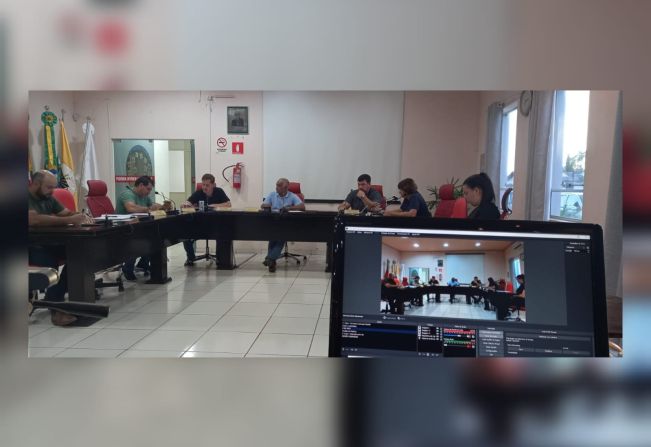 4º SESSÃO LEGISLATIVA EXTRAORDINÁRIA DA TERCEIRA SESSÃO LEGISLATIVA DA DÉCIMA LEGISLATURA.