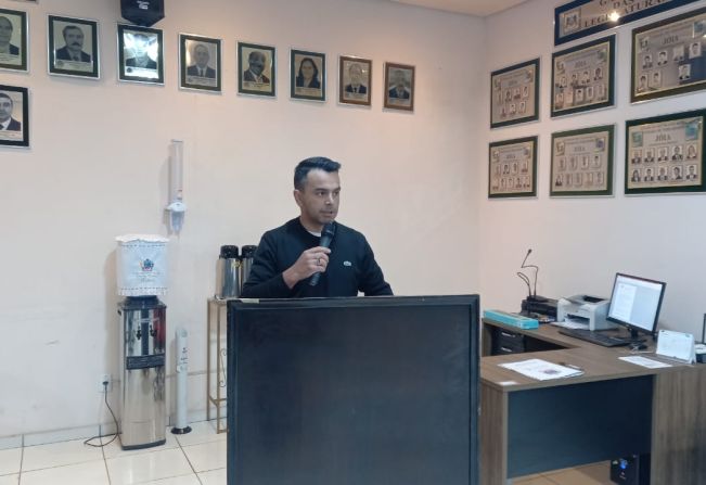 Palestrante Motivacional e Produtor de Leite de Jóia Senhor Fabricio Nascimento relata sobre sua trajetória como Produtor de Leite.