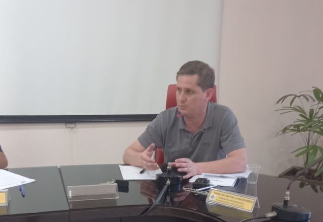 PODER LEGISLATIVO RECEBE PROFISSIONAL DA SAÚDE, PARA FALAR SOBRE NOVEMBRO AZUL – MÊS MUNDIAL DE COMBATE AO CÂNCER DE PRÓSTATA EM SESSÃO ORDINÁRIA DO DIA 07.11.2022