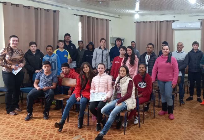 Poder Legislativo de Jóia continua roteiro de visitas às escolas para apresentação do Projeto Câmara Mirim.