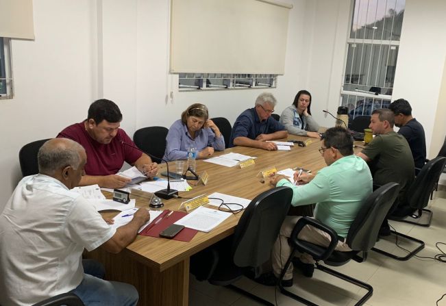 Realizou nesta última segunda-feira (24), 25ª Sessão Ordinária do Poder Legislativo de Jóia.